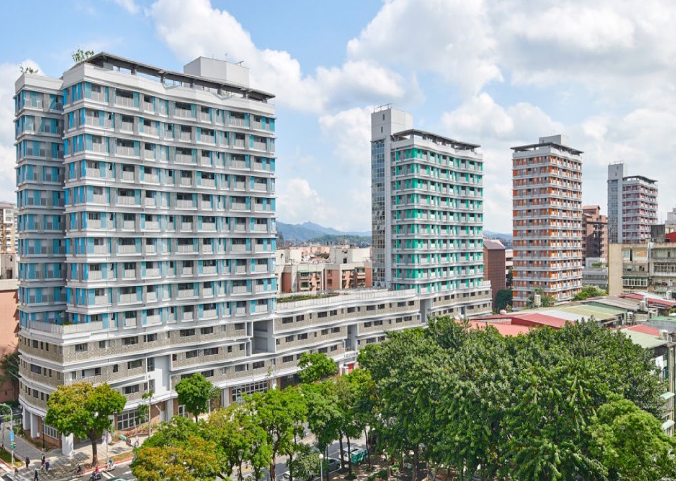社會住宅特別獎 臺北市松山區健康社會住宅 設計單位:九典聯合建築師事務所 業 主:臺北市政府都市發展局