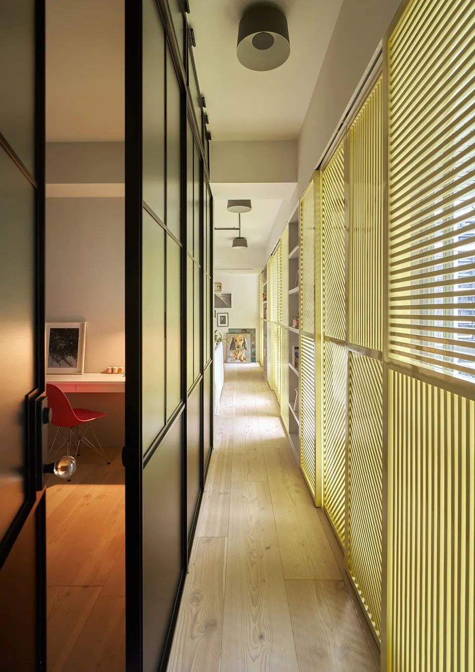 格柵窗片創造立體且生動的走道空間 Louver公寓室內設計 taipei apartment interior design／PSW建築設計研究室