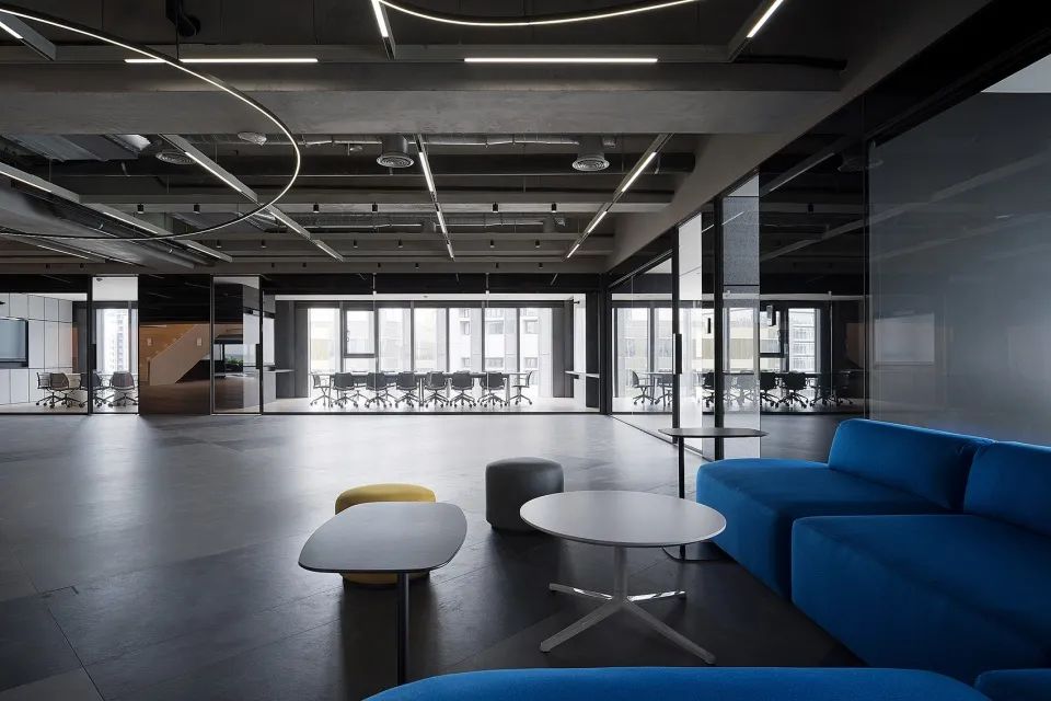 多功能區域,ˊ提供各種活動彈性運用 訊凱國際Cooler Master Taipei office inteiror design 台北辦公室室內設計/DESFA GROUP