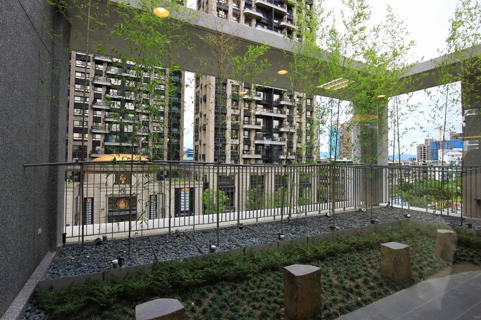 景觀庭園一隅 雙連新莊社會福利中心／JJPAN 潘冀聯合建築師事務所