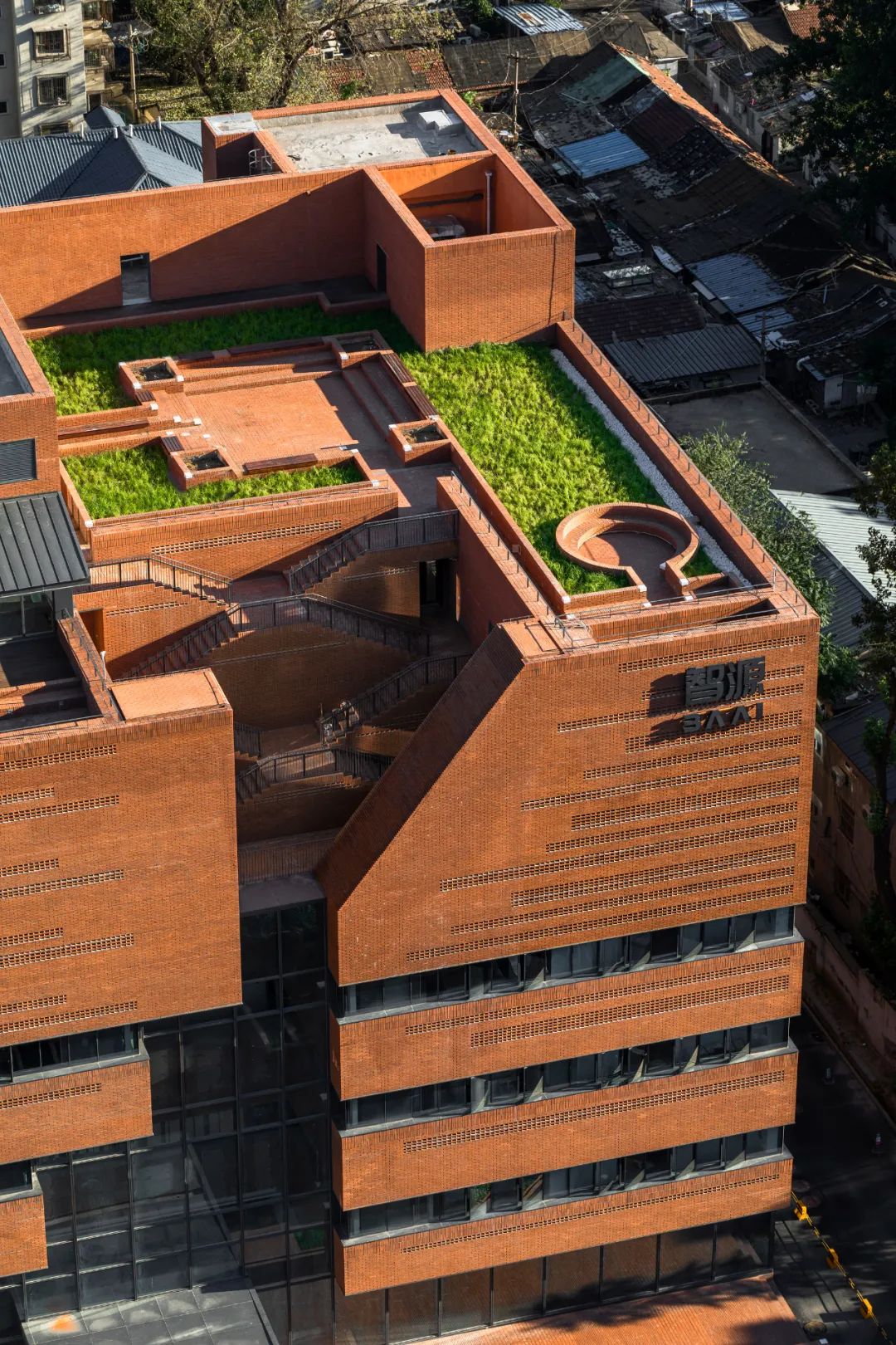 屋頂花園 green roof Beijing Old Buidling Renovation 北京舊藍潤大廈改造,成府路150號/URBANUS都市實踐