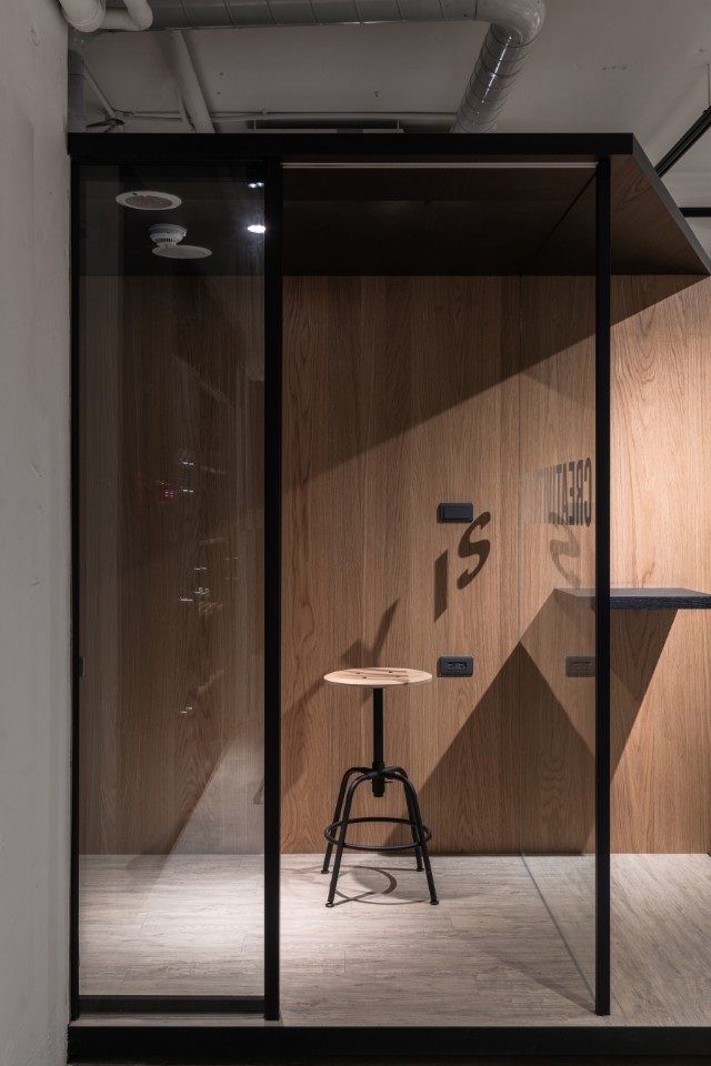 DOTEL 板橋共享辦公空間室內設計 Taipei Co-working space office interior design／元項設計 x StudioX4 乘四研究所