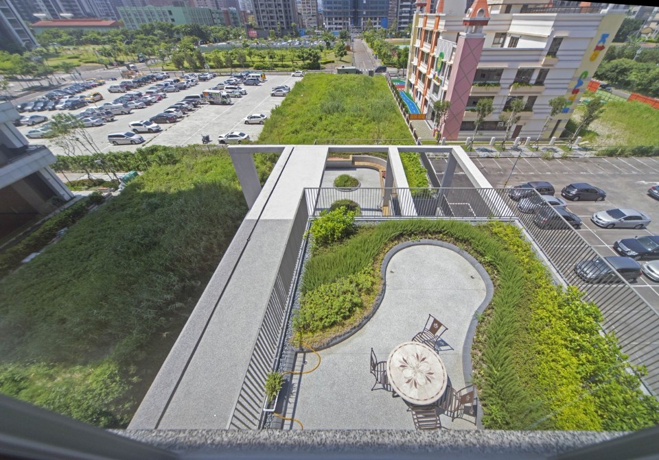 利用局部退縮設置療癒性花園 雙連新莊社會福利中心／JJPAN 潘冀聯合建築師事務所