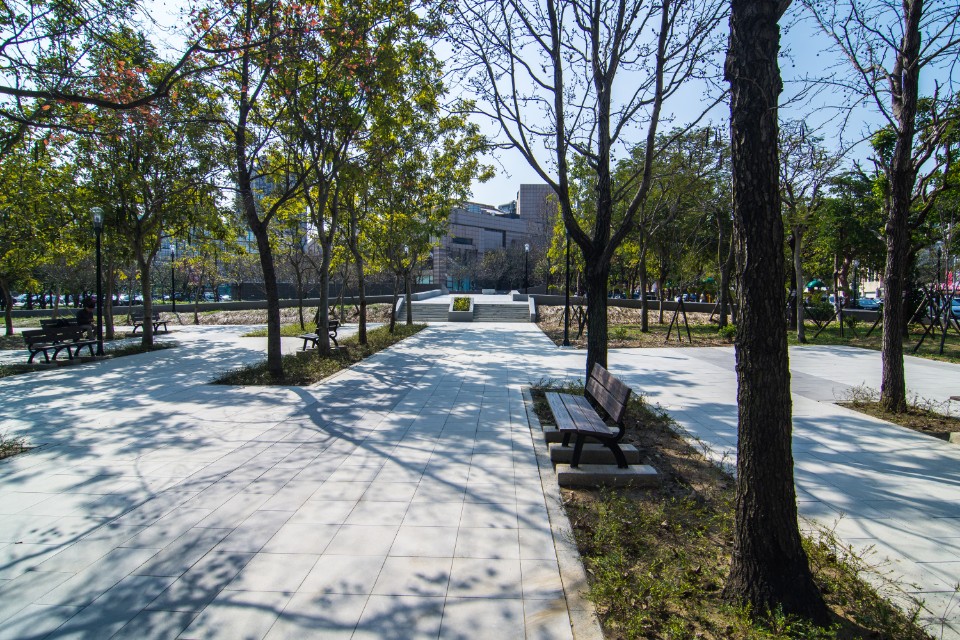 街角廣場整建後；攝影：吳季璋 新竹市文化綠廊環境景觀縫合工程／合寬建築師事務所｜預景設計
