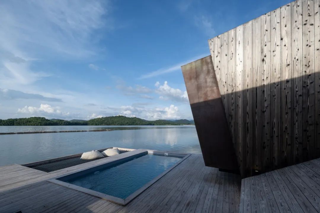 泰國水上竹筏度假小屋 Thailand raft house PLA2／Dersyn Studio