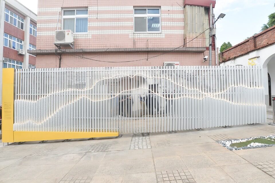 齊柏林基金會 藝術裝置「燈．山」共建牆／九典聯合建築師事務所