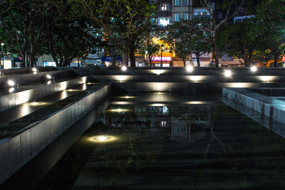 水景廣場;攝影:吳季璋 新竹市文化綠廊環境景觀縫合工程/合寬建築師事務所|預景設計
