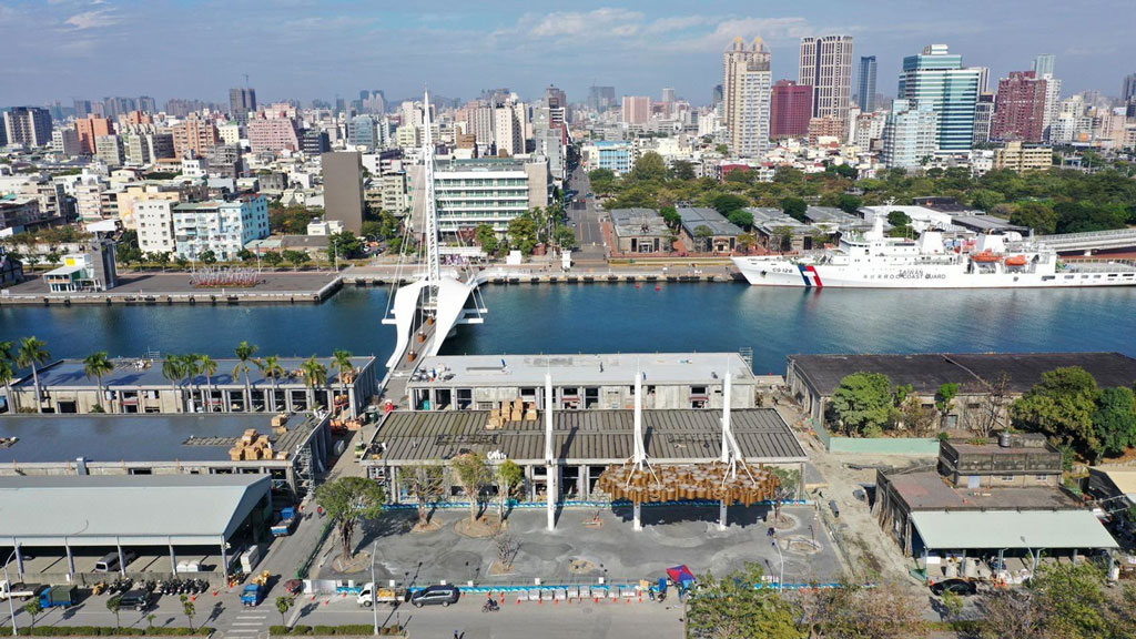 大港迴聲!高雄港音樂銅鐘廣場 Echo Across The Harbor/侯林設計