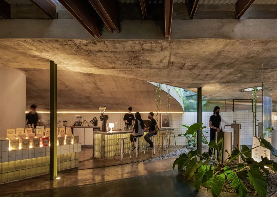 雅加達環形咖啡店 Jakarta Tanatap Coffee Ampera／Research Artistic Design + architecture