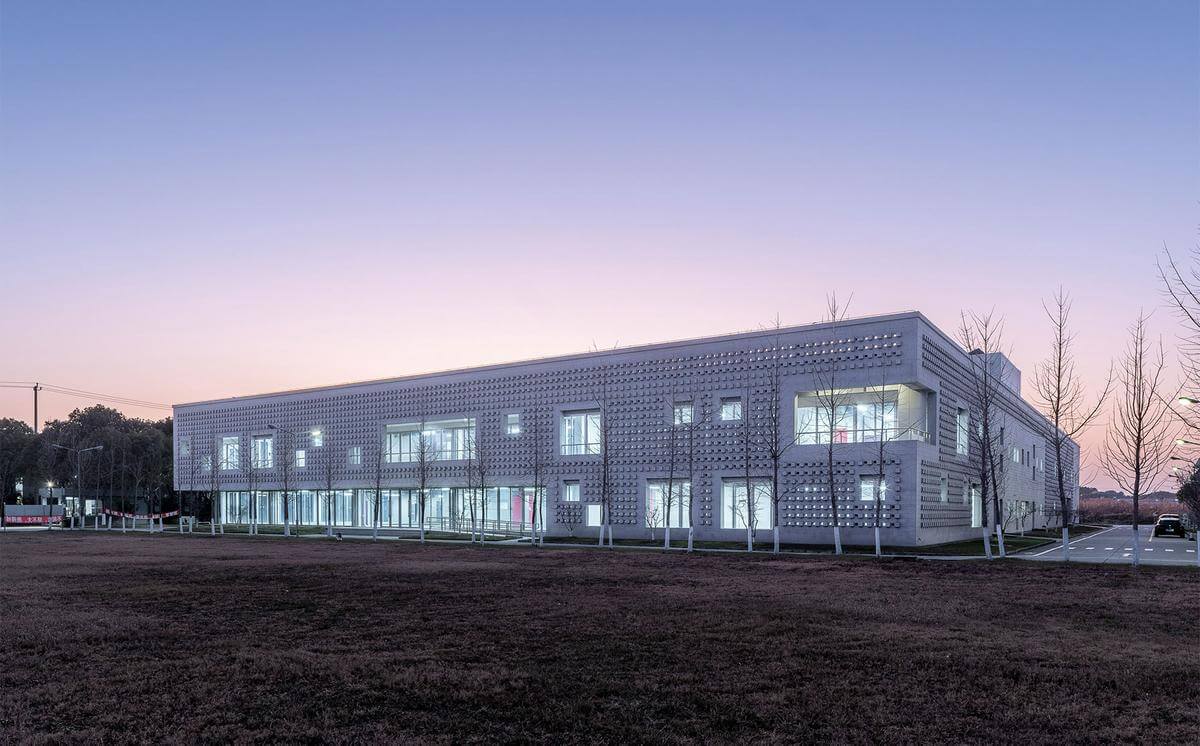 昆山市和椿科技二號廠房／張朋千建築師 Peng Architects