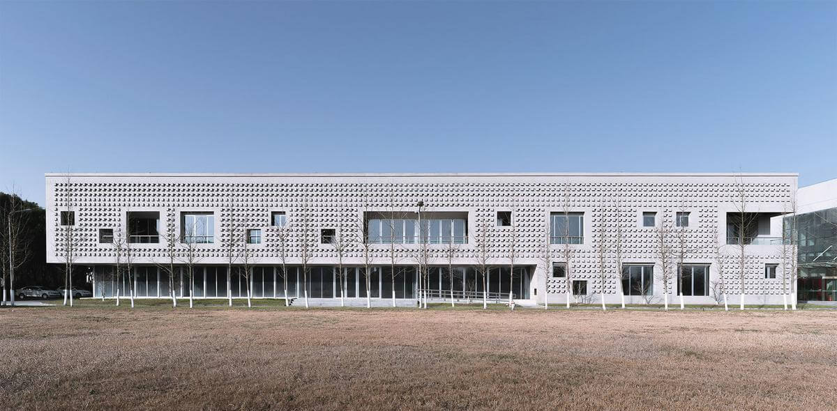 昆山市和椿科技二號廠房／張朋千建築師 Peng Architects