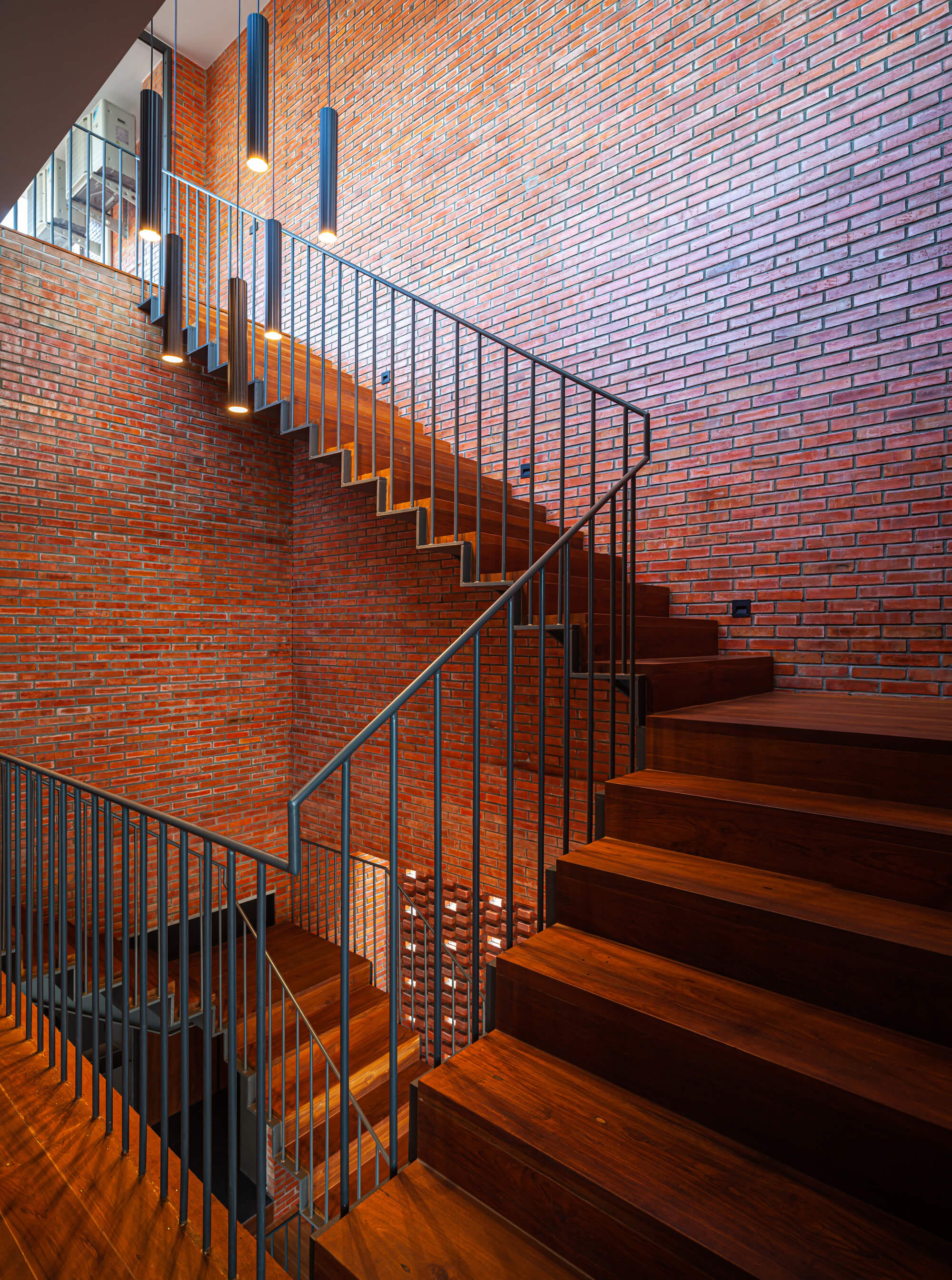 曼谷叻拋路高磚屋磚造私人住宅 Bangkok Lat Phrao Bricks House／Studio Miti