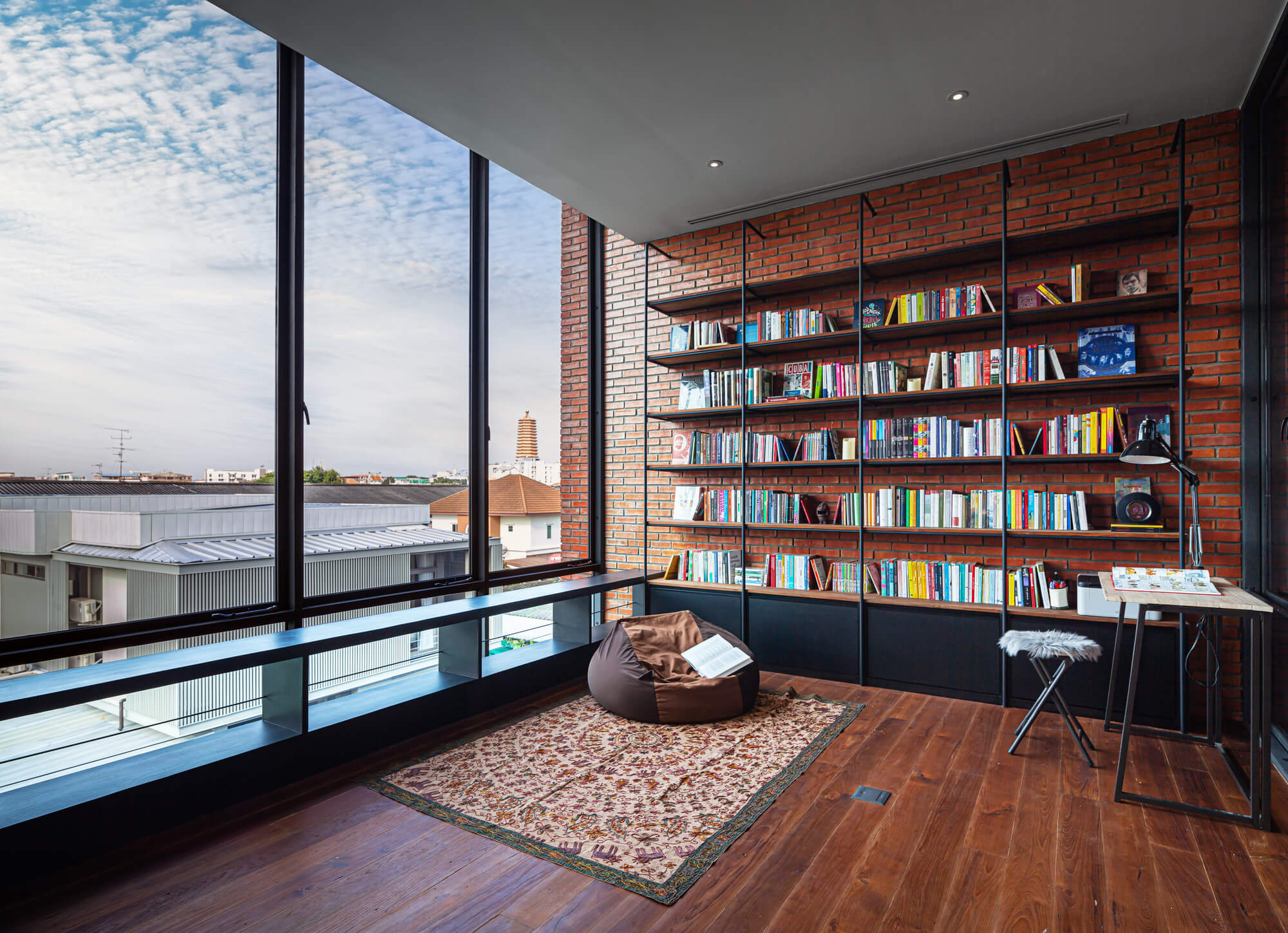 曼谷叻拋路高磚屋磚造私人住宅 Bangkok Lat Phrao Bricks House／Studio Miti