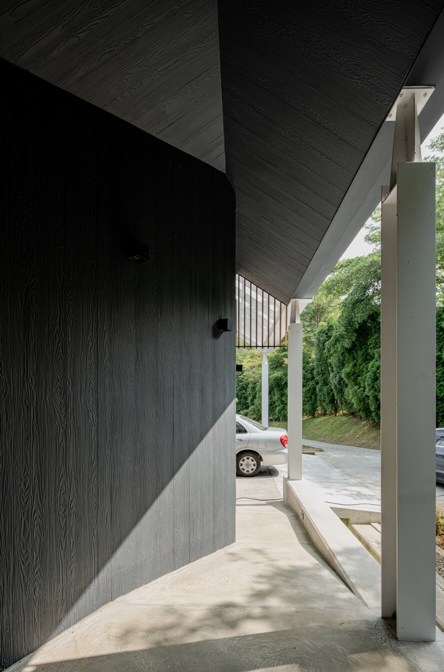 新竹私人住宅山簷之家 Hsinchu Under the Roof House／Emerge Architects 上滕聯合建築師事務所