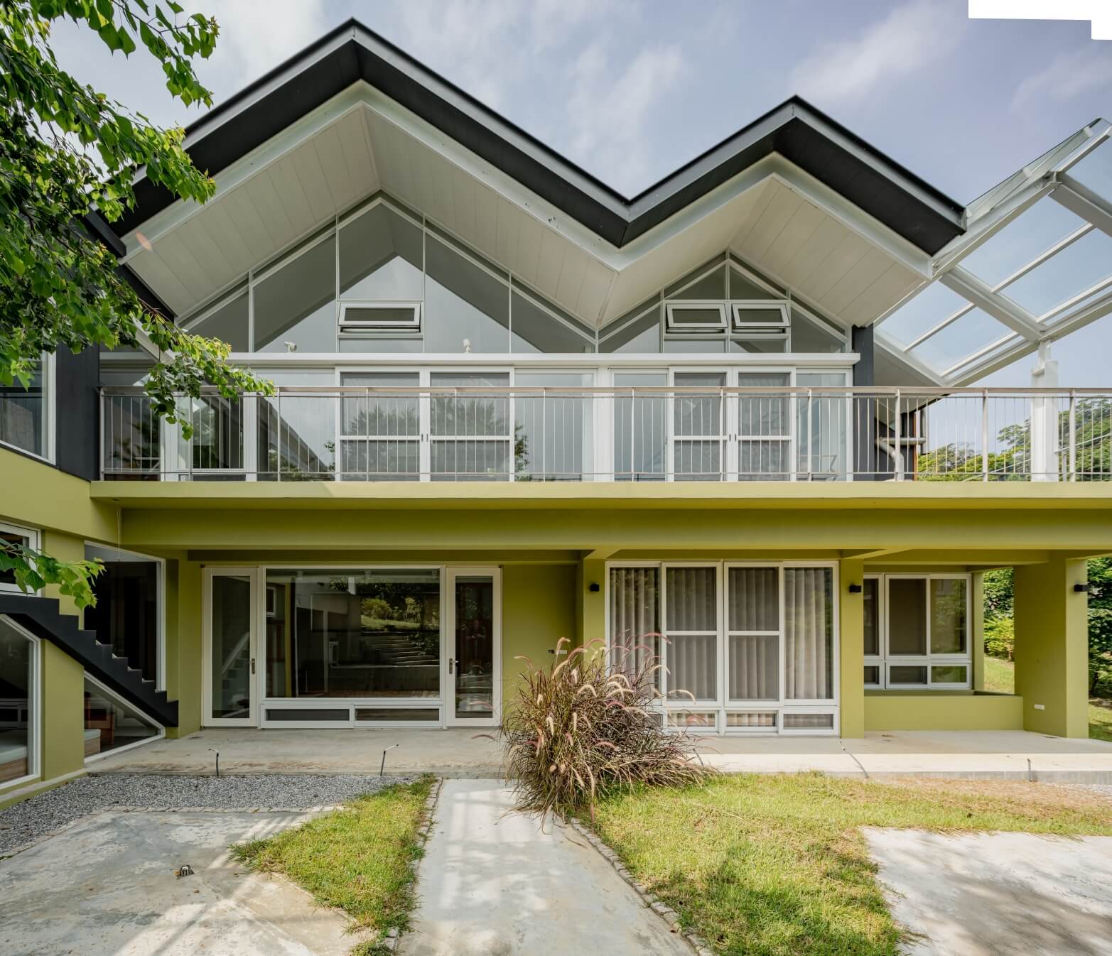 新竹私人住宅山簷之家 Hsinchu Under the Roof House/Emerge Architects 上滕聯合建築師事務所