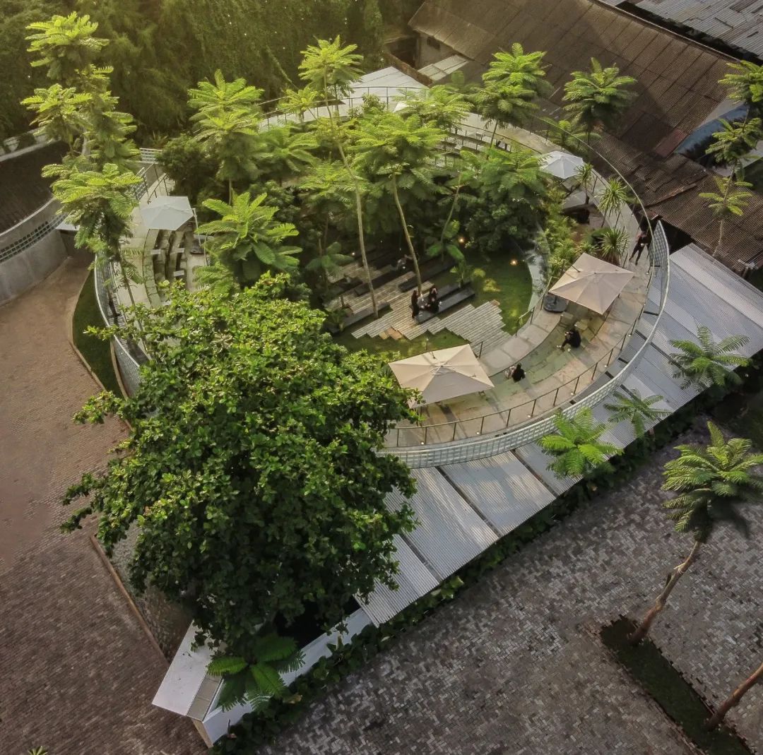 雅加達環形咖啡店 Jakarta Tanatap Coffee Ampera／Research Artistic Design + architecture