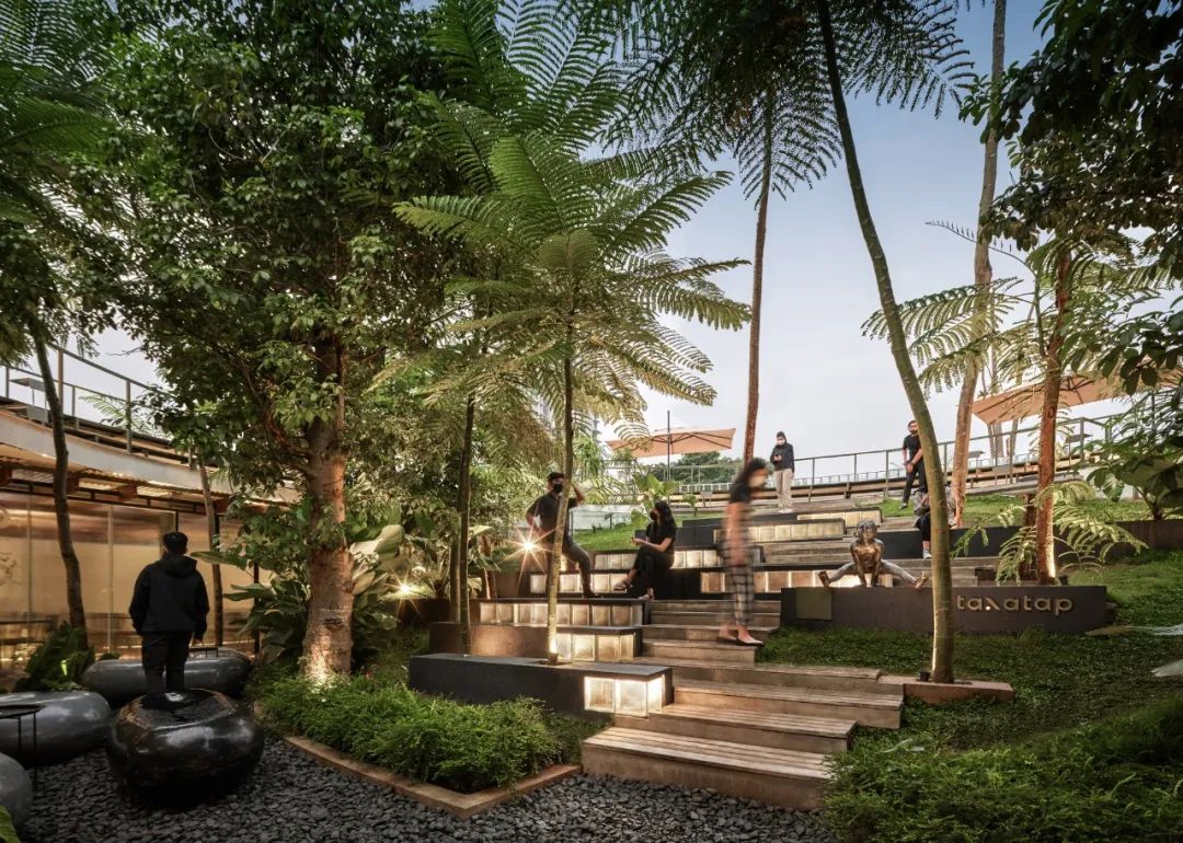 雅加達環形咖啡店 Jakarta Tanatap Coffee Ampera／Research Artistic Design + architecture