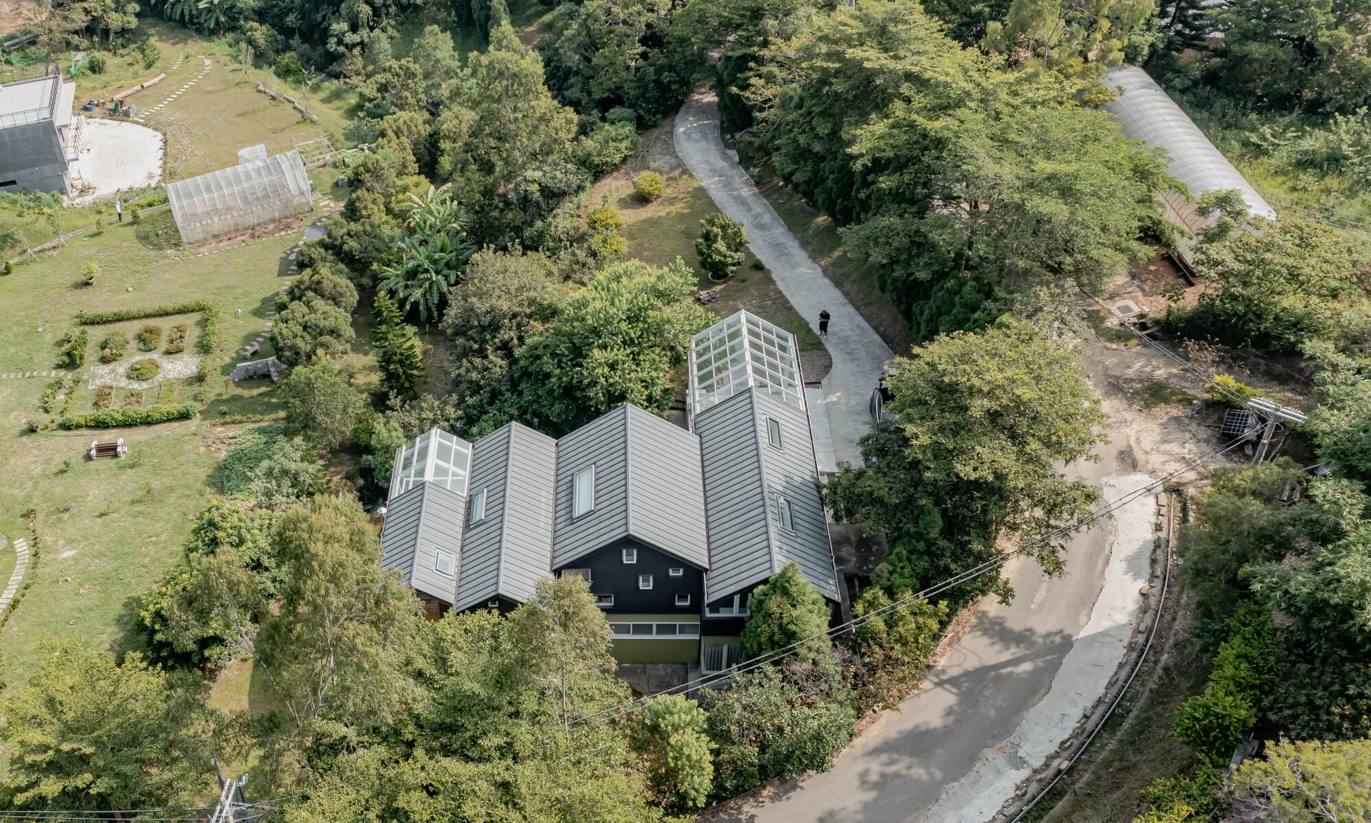 新竹私人住宅山簷之家 Hsinchu Under the Roof House／Emerge Architects 上滕聯合建築師事務所