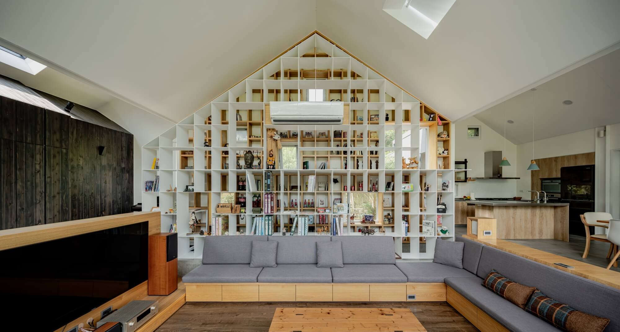 新竹私人住宅山簷之家 Hsinchu Under the Roof House／Emerge Architects 上滕聯合建築師事務所