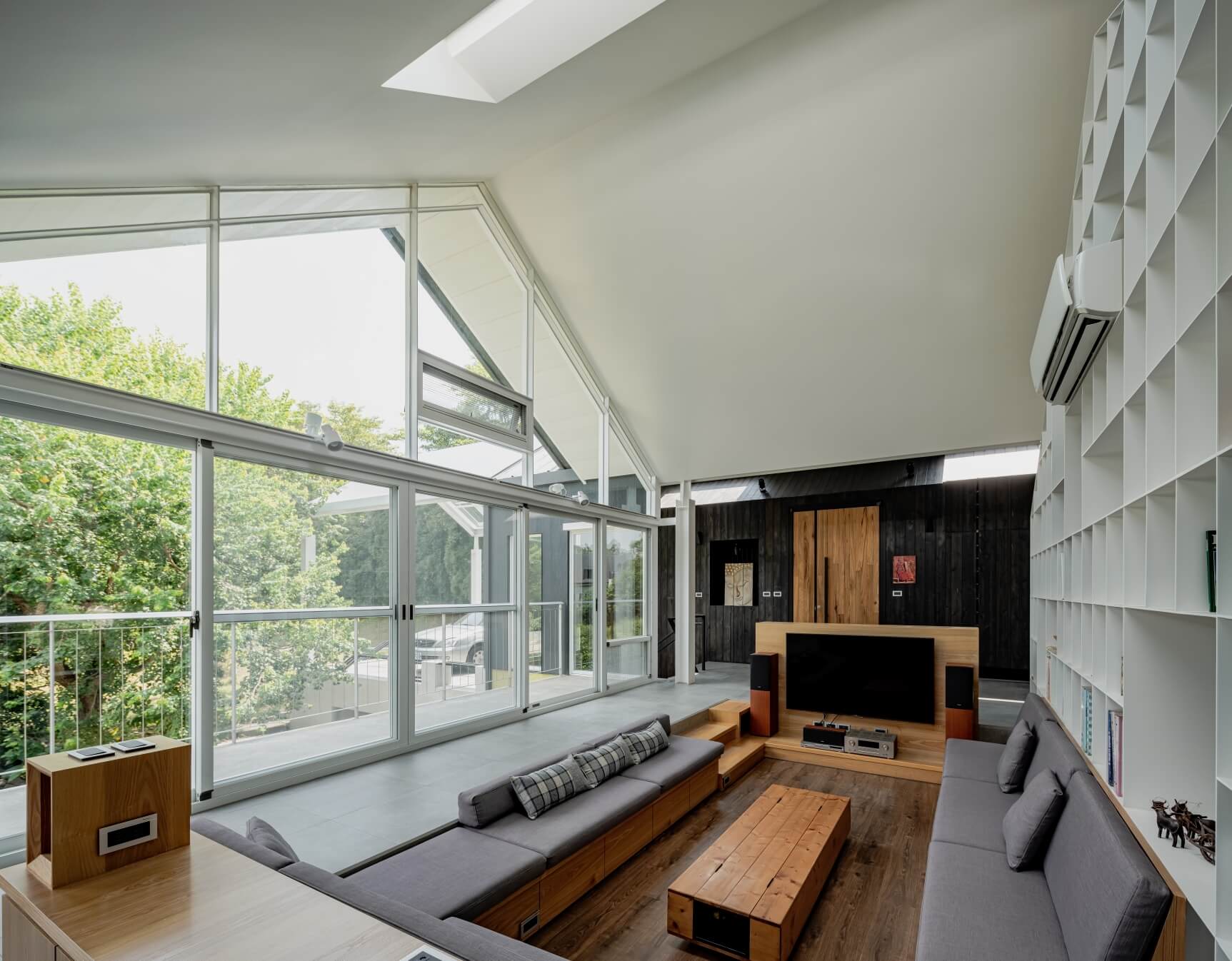 新竹私人住宅山簷之家 Hsinchu Under the Roof House／Emerge Architects 上滕聯合建築師事務所