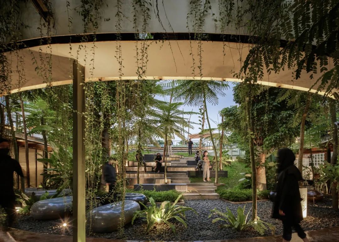 雅加達環形咖啡店 Jakarta Tanatap Coffee Ampera／Research Artistic Design + architecture