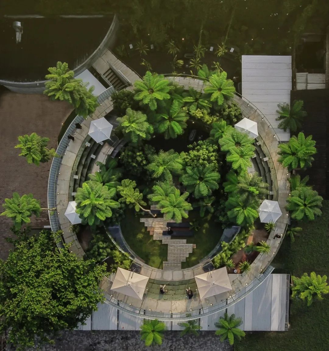雅加達環形咖啡店 Jakarta Tanatap Coffee Ampera／Research Artistic Design + architecture