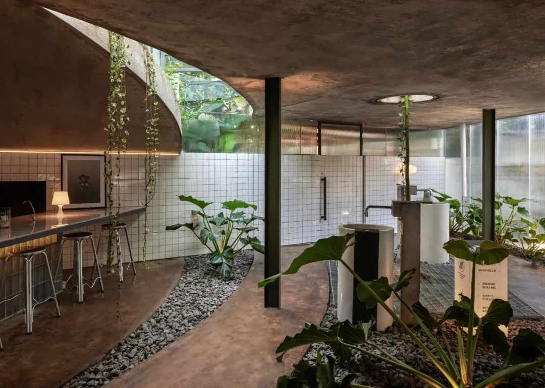 雅加達環形咖啡店 Jakarta Tanatap Coffee Ampera／Research Artistic Design + architecture