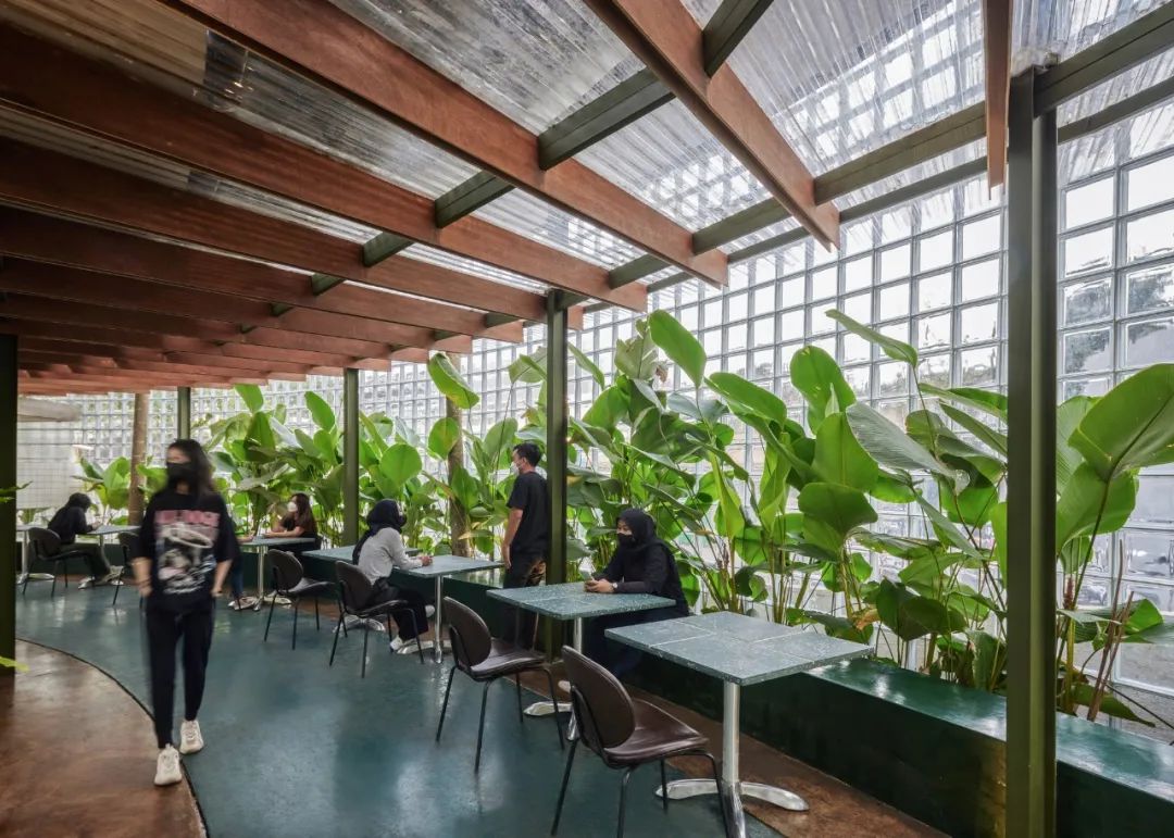 雅加達環形咖啡店 Jakarta Tanatap Coffee Ampera／Research Artistic Design + architecture