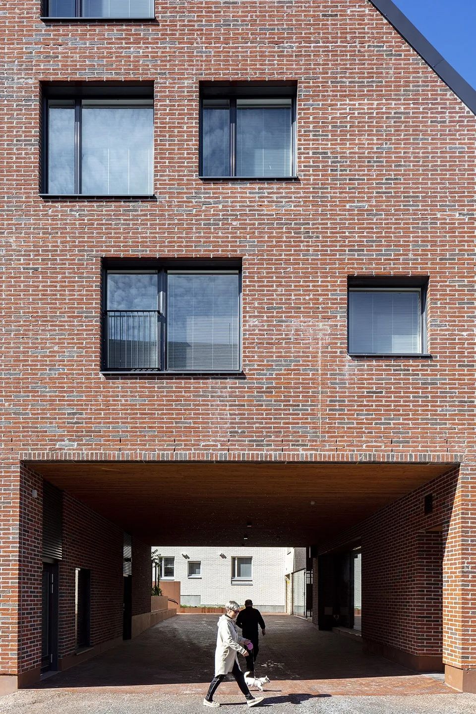 赫爾辛基教堂與集合住宅 Helsinki Tikkurila Church and Housing／OOPEAA