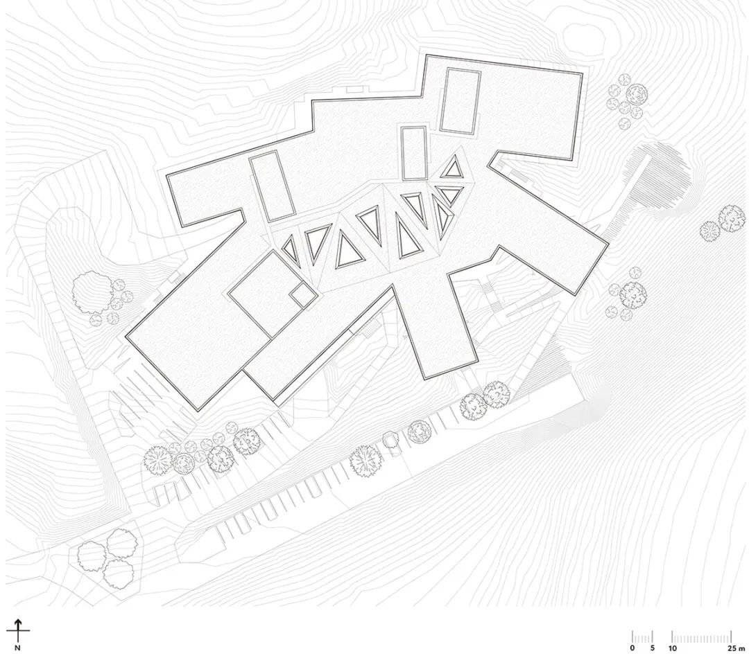 屋頂層平面圖 © Kuník de Morsier architectes