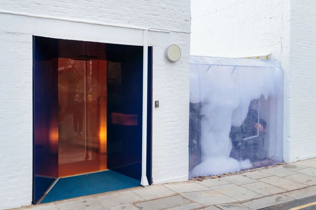 從外部看填充層 Netherlands Second Home office interior design 荷蘭公園辦公室室內設計／Selgascano