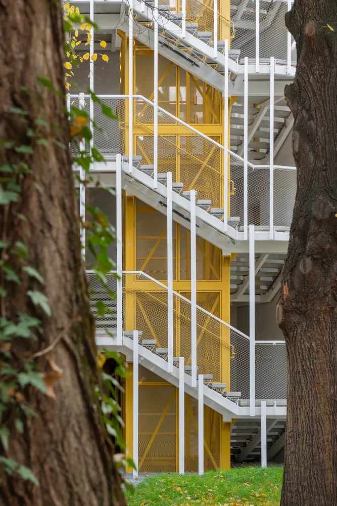 Berlin Apartment 柏林集合住宅Eisberg／rundzwei Architekten
