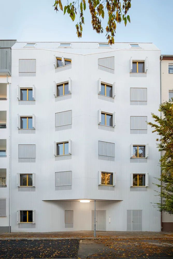 Berlin Apartment 柏林集合住宅Eisberg／rundzwei Architekten