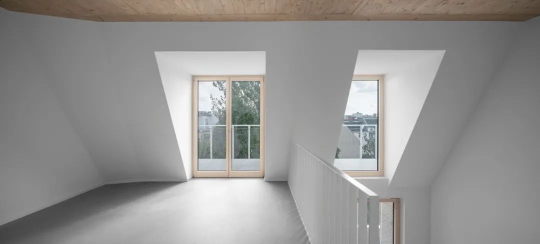 Berlin Apartment 柏林集合住宅Eisberg／rundzwei Architekten
