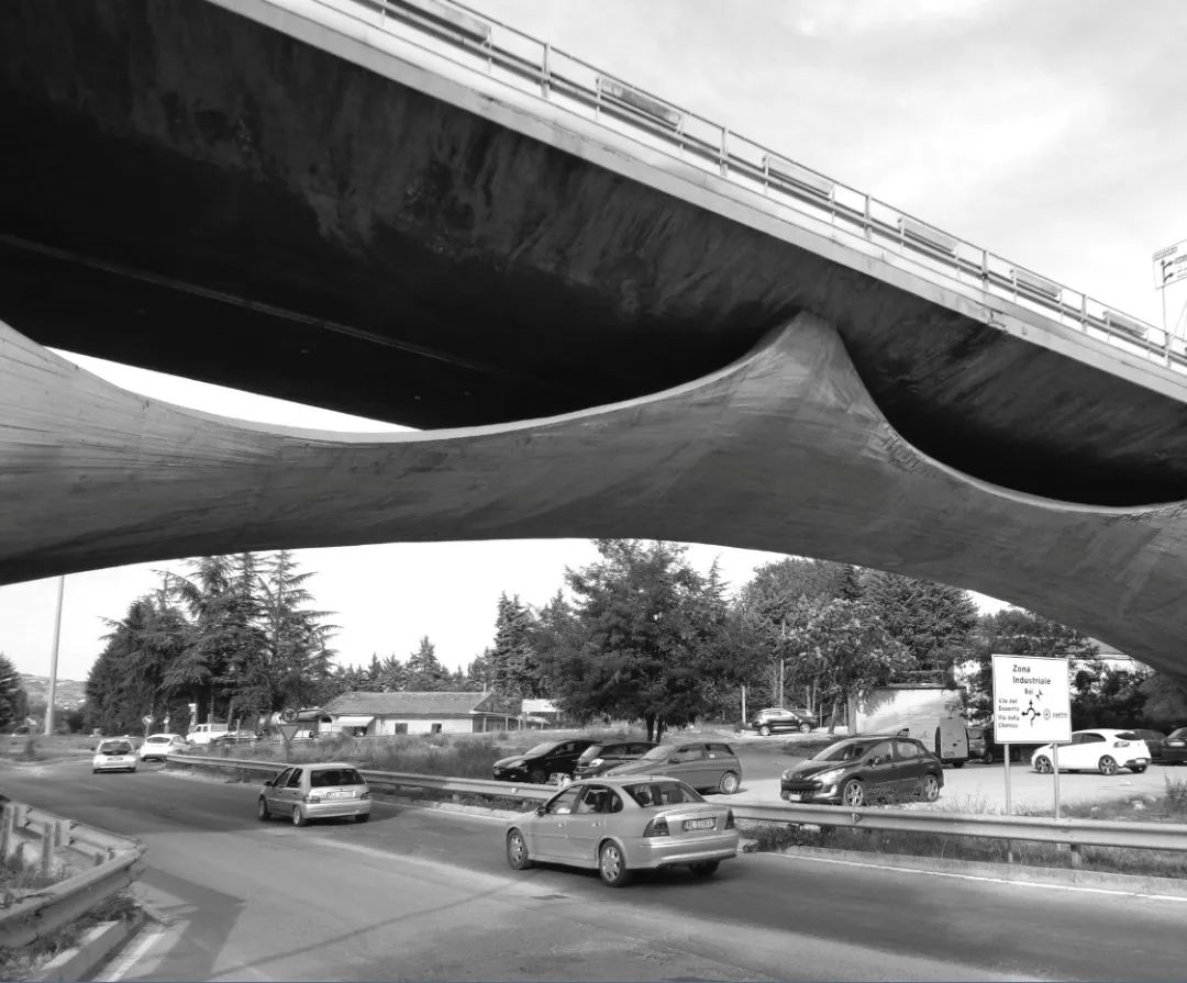 義大利混凝土橋「Musmeci Bridge（Viadotto dell’Industria）」／Sergio Musmeci