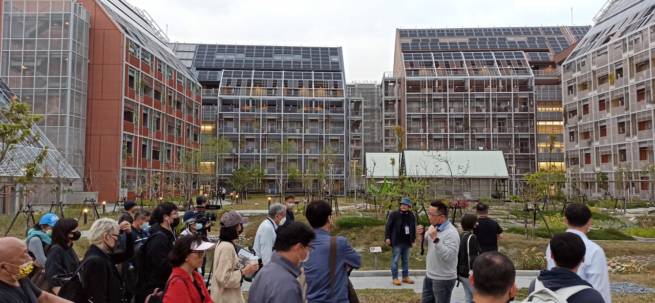 評審實地勘查-沙崙智慧綠能循環集合住宅園區/攝影:王進坤