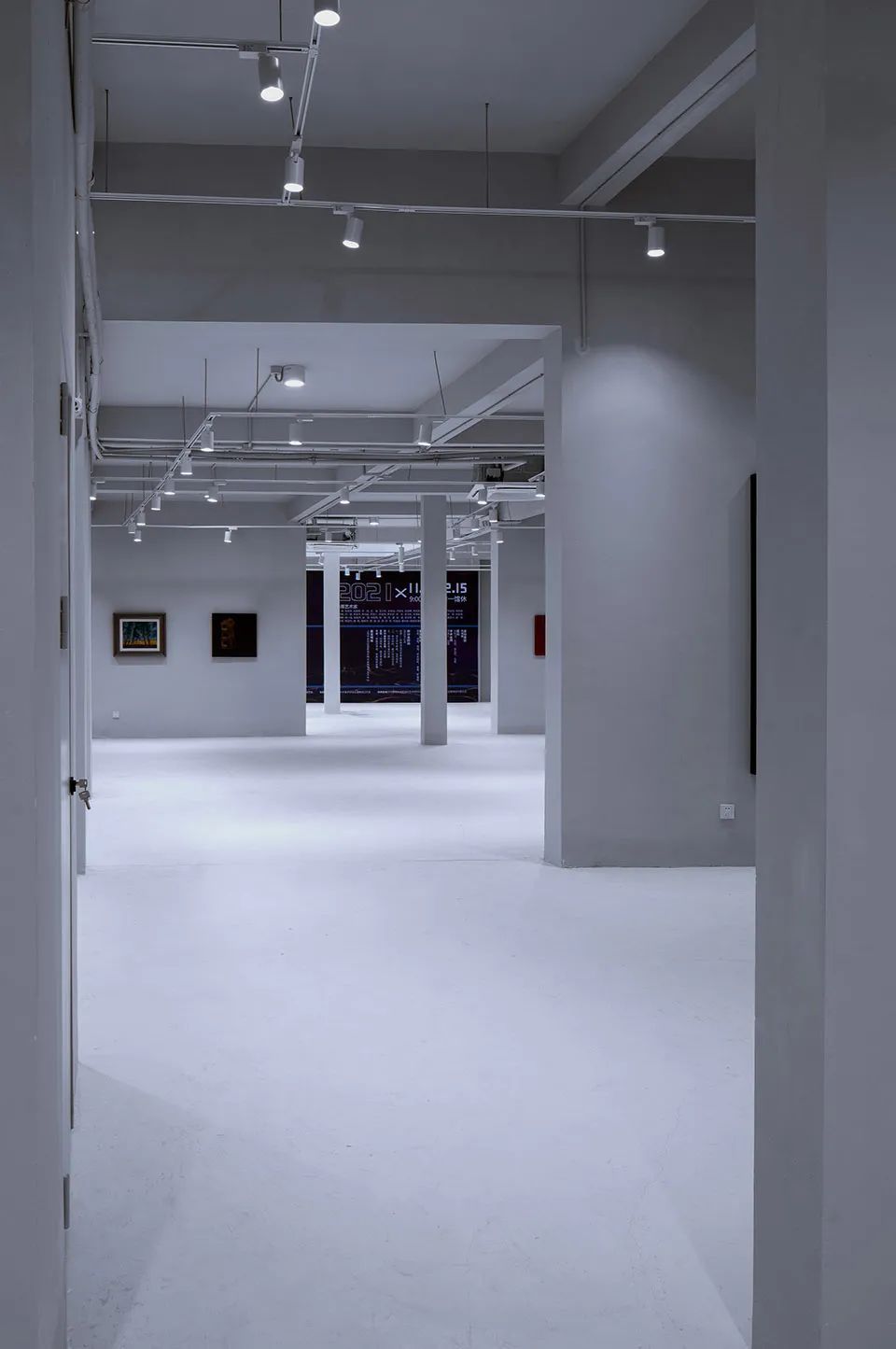 室內展覽空間 上海市崇明島前哨灣當代藝術中心／本義建築