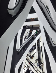 Zaha Hadid Architects，莫斯科Dominion Tower中庭，2015年／Hufton + Crow.拍攝