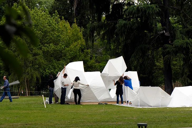 雨傘臨時避難所Casa Umbrella／隈研吾建築都市設計事務所 Kengo Kuma and Associates