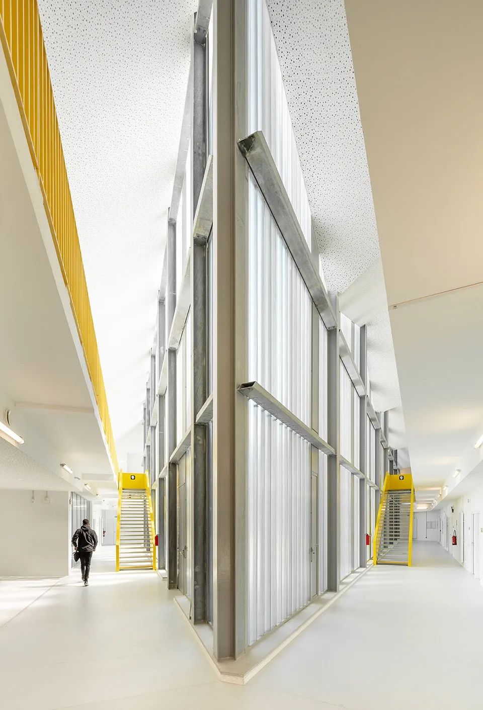 簡單材質營造舒適氛圍 巴黎T9有軌電車維護與倉儲中心T9 tramway maintenance and warehousing center Paris／Ferrier Marchetti Studio