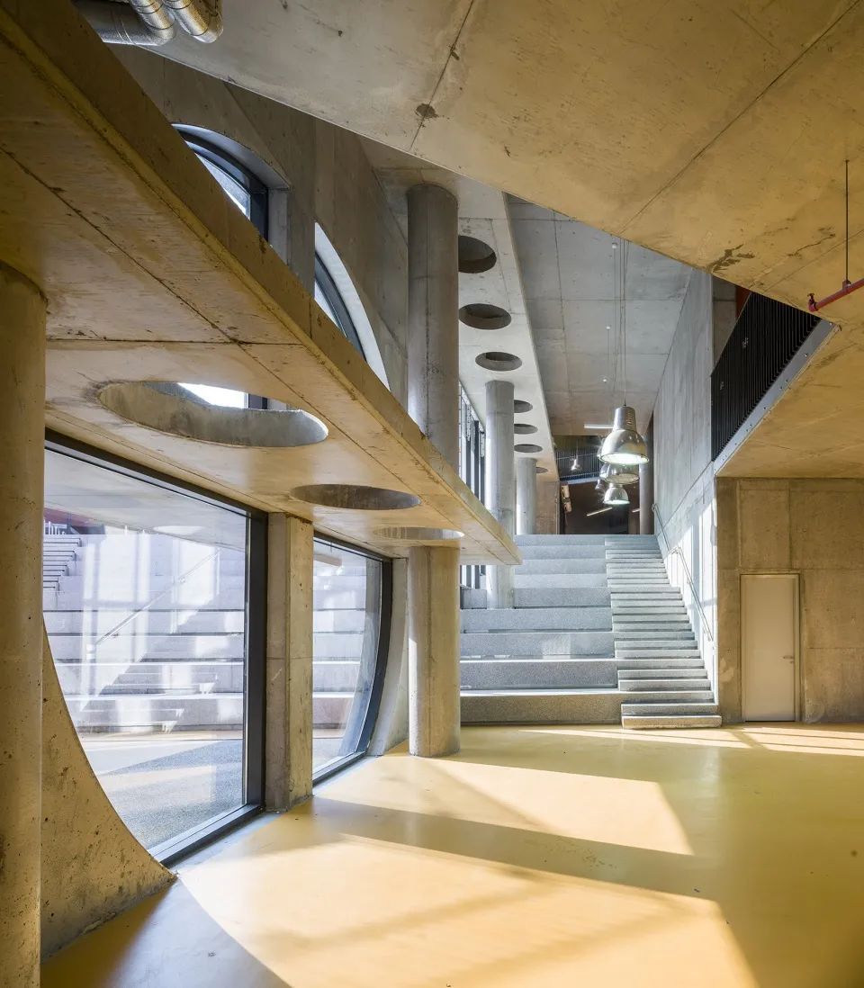 Istanbul Akşemsettin Primary School 伊斯坦堡Akşemsettin小學／Uygur Architects