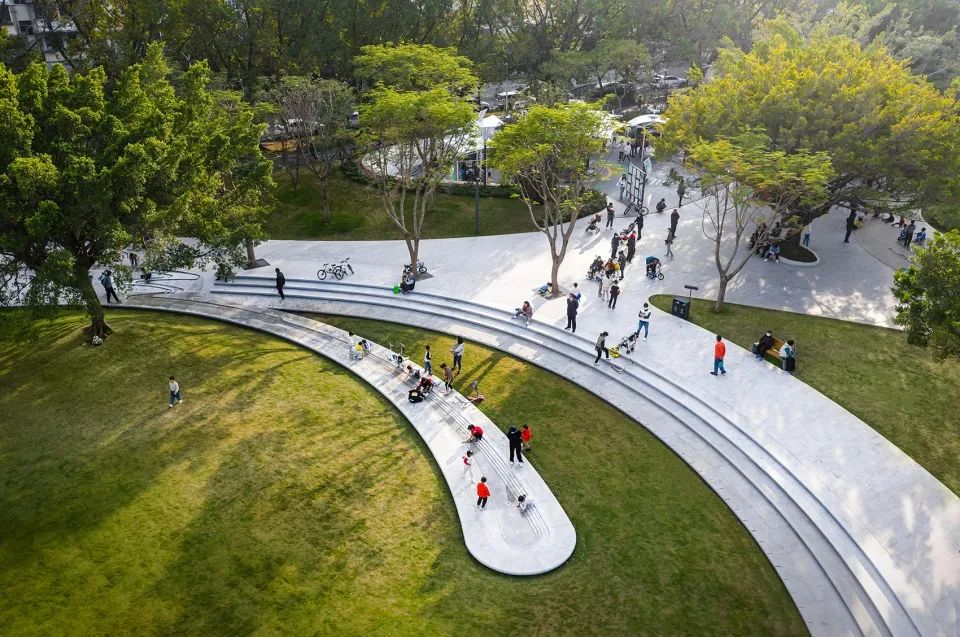 深圳蛇口時光草坪公園景觀設計帶來彈性使用的公共空間