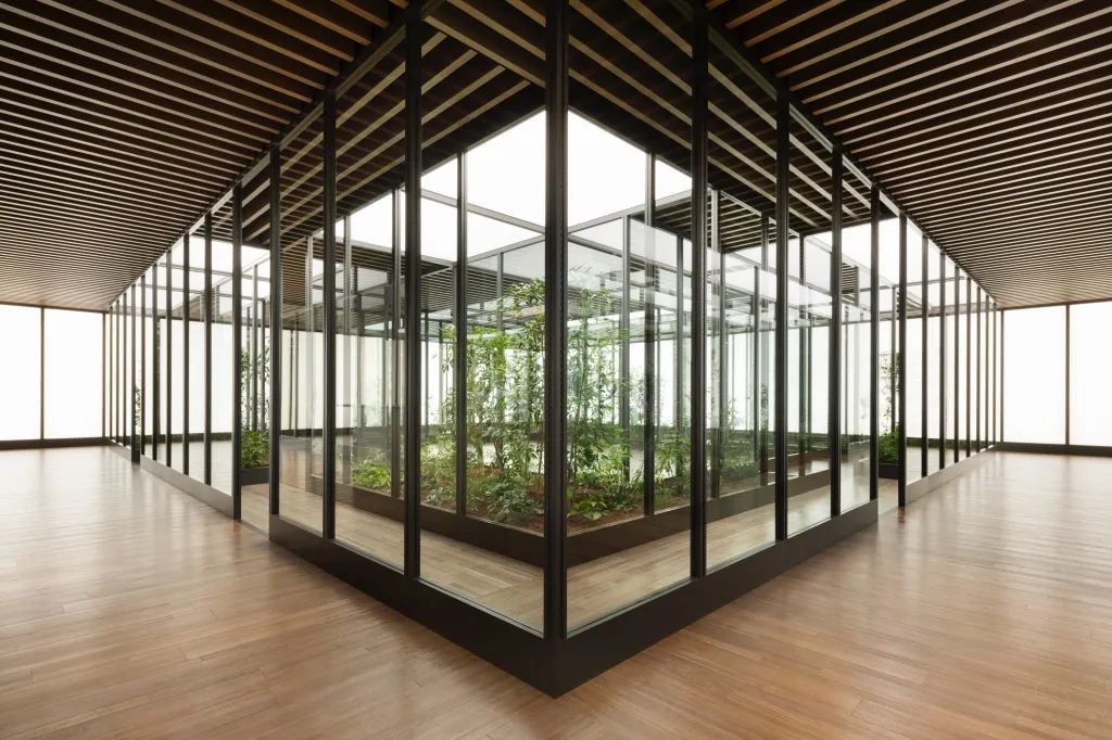 ，日本最大住宅建商積水房屋（Sekisui House Ltd）設計的接待會館「Sumu Fumu Terrace」室內設計／Nendo佐藤大