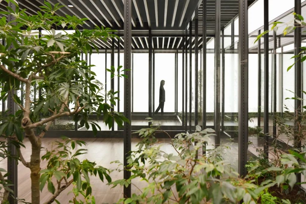 ，日本最大住宅建商積水房屋（Sekisui House Ltd）設計的接待會館「Sumu Fumu Terrace」室內設計／Nendo佐藤大