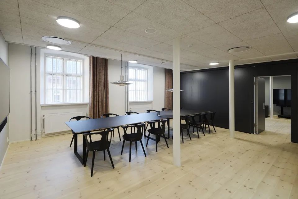 會議室 丹麥FÆNGSLET監獄博物館西廳舊建築改造 Denmark HorsensStatsfængsel／Cubo Arkitekter