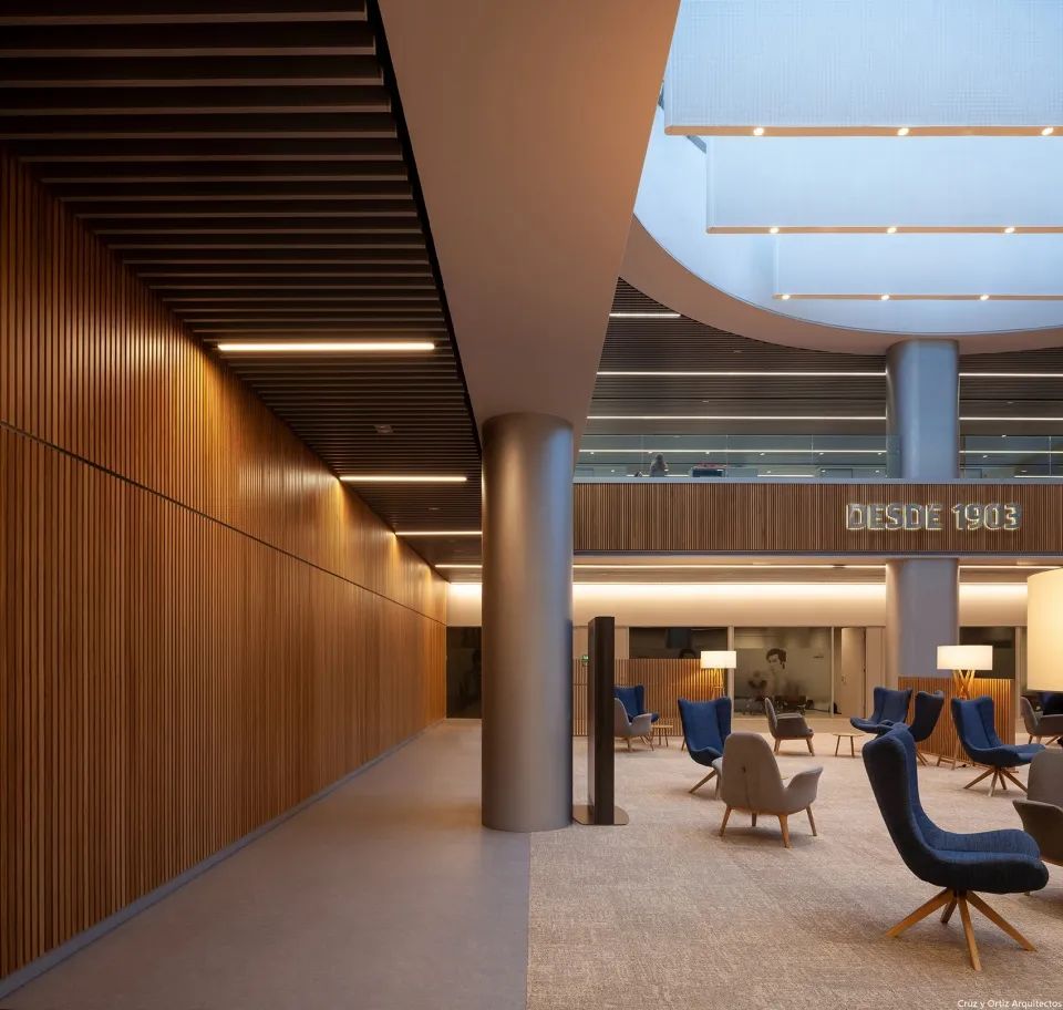 動線©Manolo Espaliú 馬德里競技俱樂部辦公室室內設計Club Atlético de Madrid interior design/Cruz y Ortiz Arquitectos