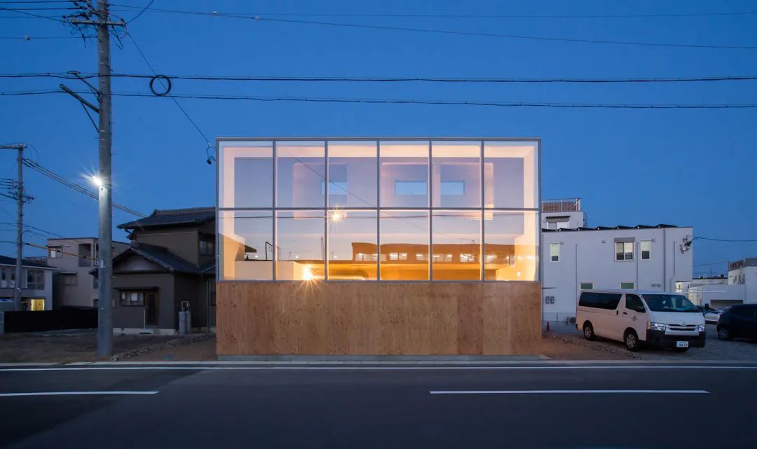 夜間外觀 日本木造私人住宅House ST/1-1 Architects