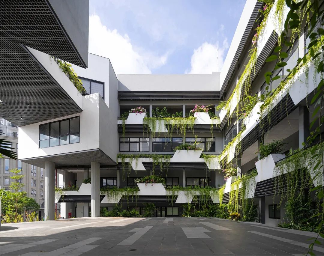 越南高等數學研究所／1+1>2 Architects