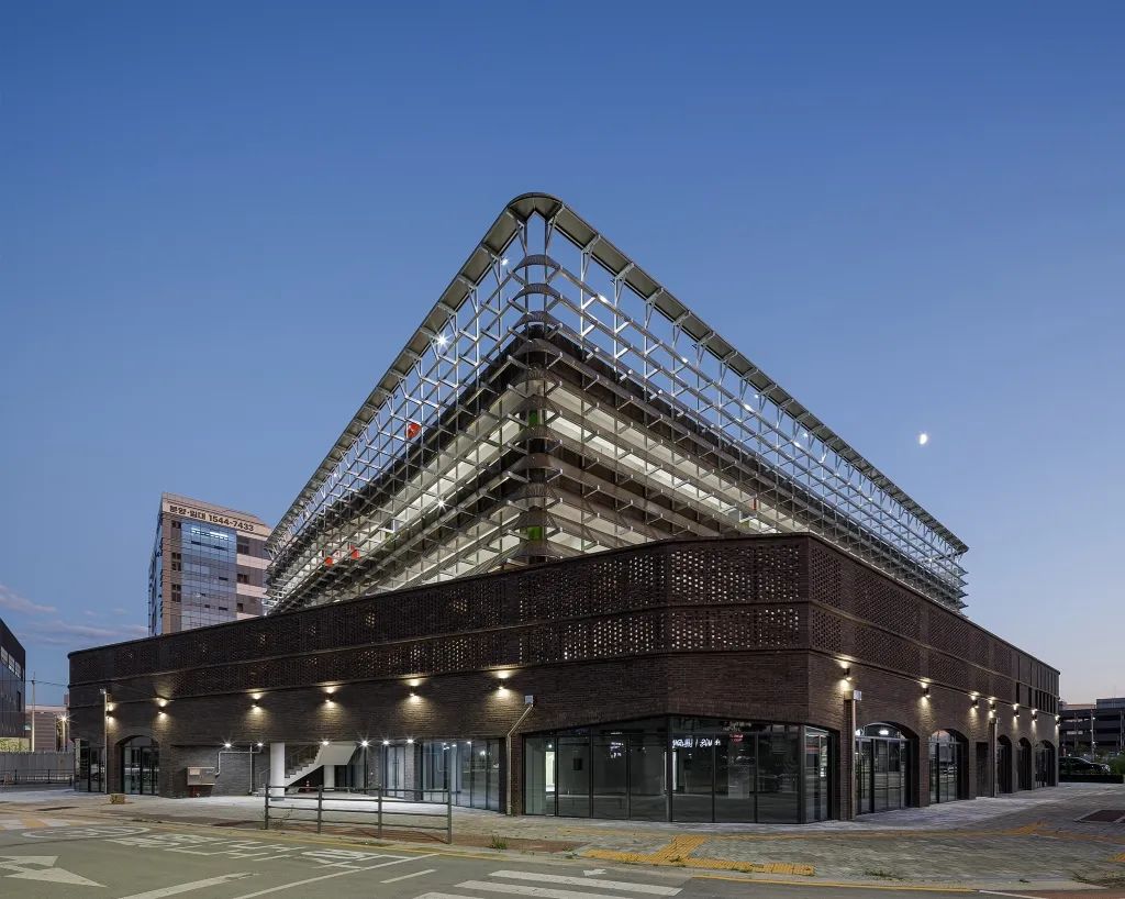韓國京畿道立體停車場PYTK／Urban Ark Architects