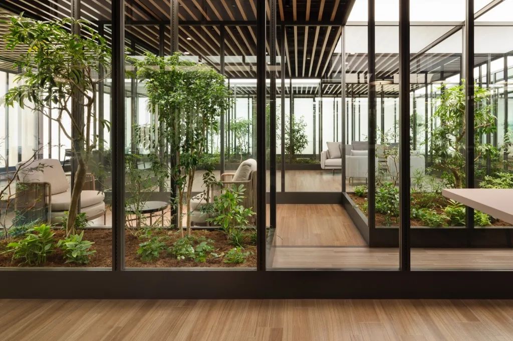 ，日本最大住宅建商積水房屋（Sekisui House Ltd）設計的接待會館「Sumu Fumu Terrace」室內設計／Nendo佐藤大